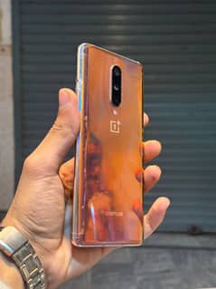 OnePlus 8 rainbow colour read ad