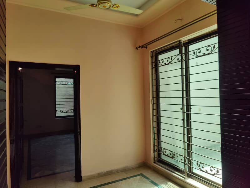 1 Kanal Upper Portion Available For Rent In Joher Town Lahore 9