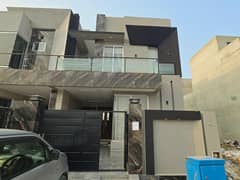 5 Marla luxury Modern House available For Sale In Paragon City Lahore