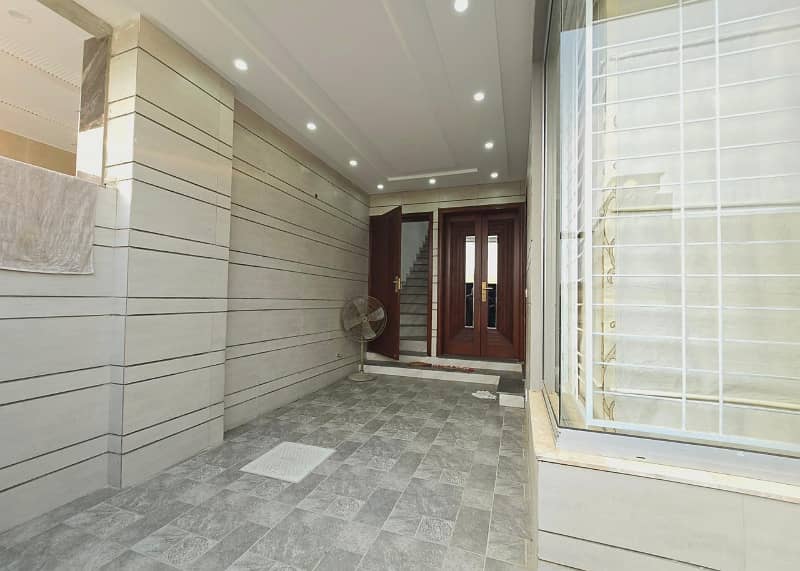 5 Marla luxury Modern House available For Sale In Paragon City Lahore 1