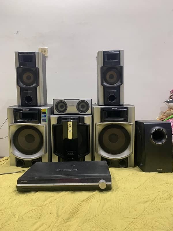 SONY ORGINAL HOME THEATRE 09/10 CONDITION 9