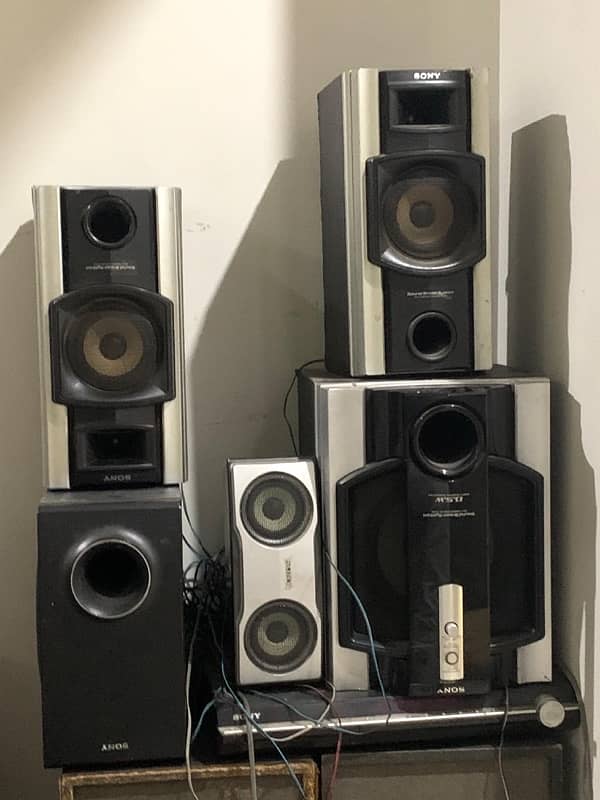 SONY ORGINAL HOME THEATRE 09/10 CONDITION 16