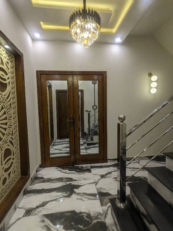 10 MARLA Vip Brand New Luxury Modern Style Double Storey Stylish House Available For Sale In OPF Society Lahore By Fast Property Services Lahore. 2