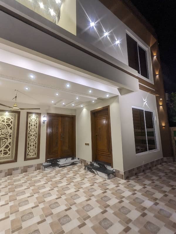 10 MARLA Vip Brand New Luxury Modern Style Double Storey Stylish House Available For Sale In OPF Society Lahore By Fast Property Services Lahore. 8