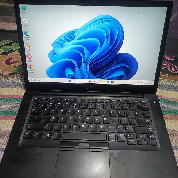 Dell Latitude Core i5 8gen 0