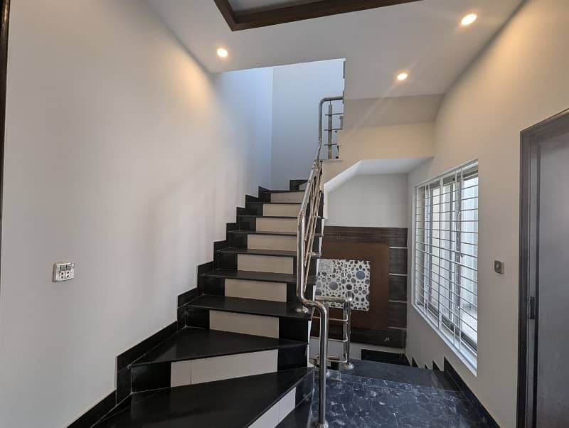 10 MARLA VIP Brand New Type Used House Double Story Available For Sale In Wapda Town Lahore 29