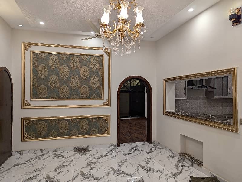 10 Marla Brand New type luxury stylish Spanish style renovated house available for sale in Iqbal town Lahore by Fast property services 20