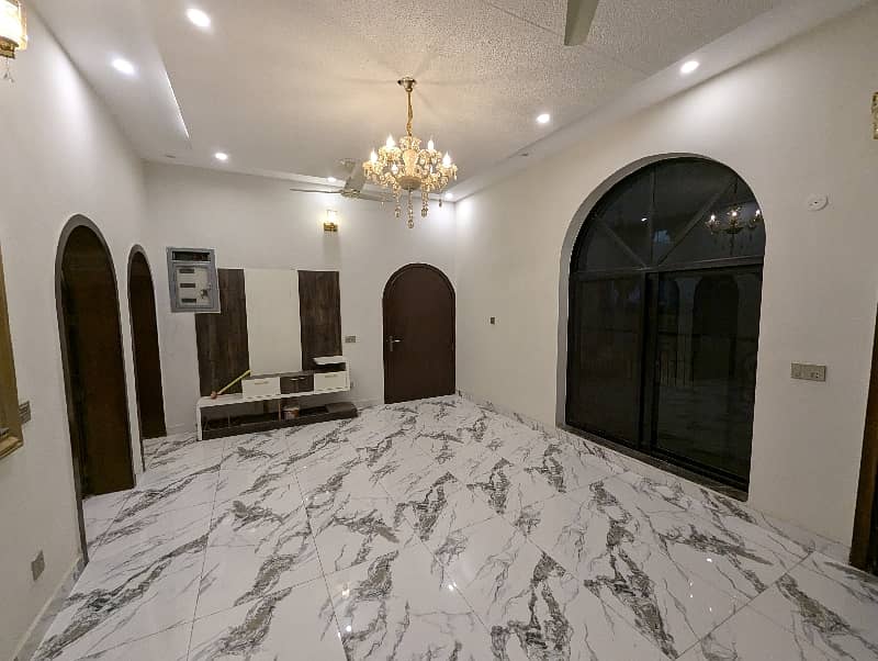 10 Marla Brand New type luxury stylish Spanish style renovated house available for sale in Iqbal town Lahore by Fast property services 26