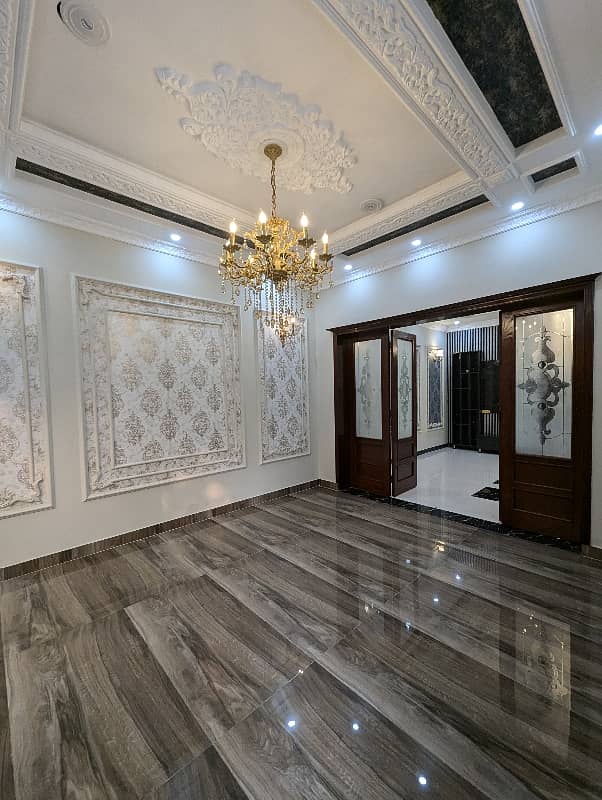 10 Marla Brand New Luxury Spanish Style Standard 60 Fit Road Double Storey House Available For Sale In Architect Society Near UCP University Soranding Joher Town Lahore 4