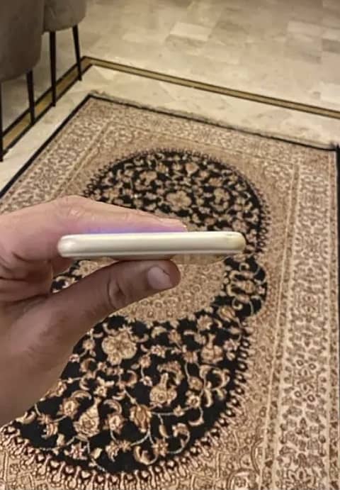 Apple iPhone 7 4