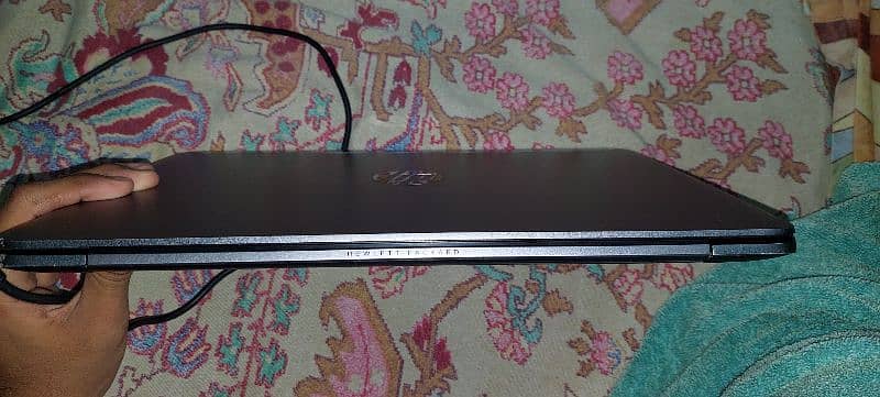 HP Folio 1040 3