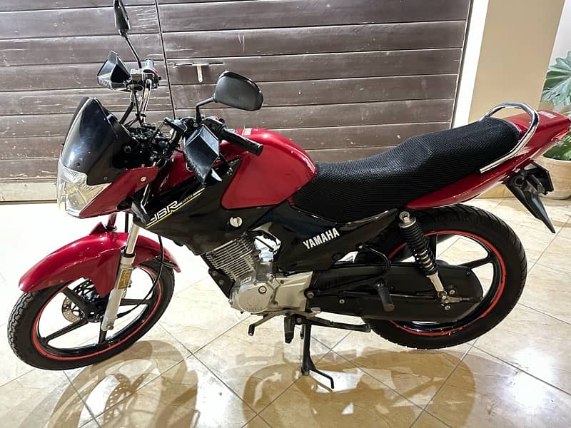 Yamaha YBR 125 2018 4