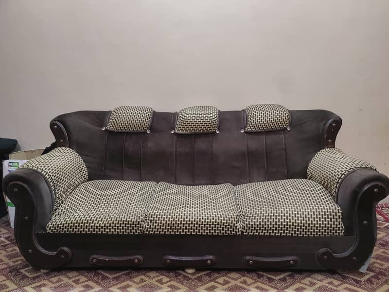 5 Seater Sofa Set - Urgent Sale 1