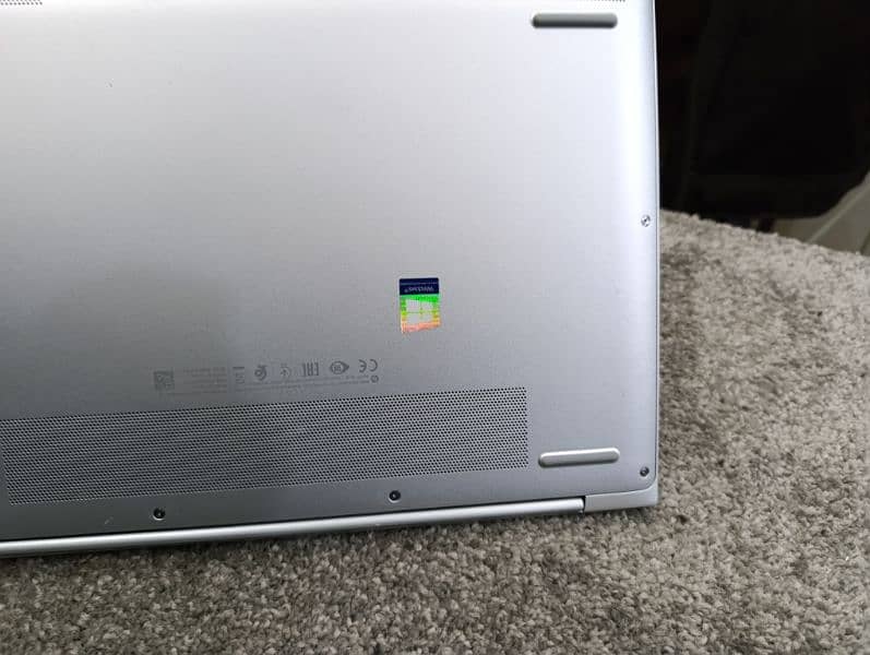 Hp Elitebook Folio 1040 G4 i7 7th gen with new logo 6