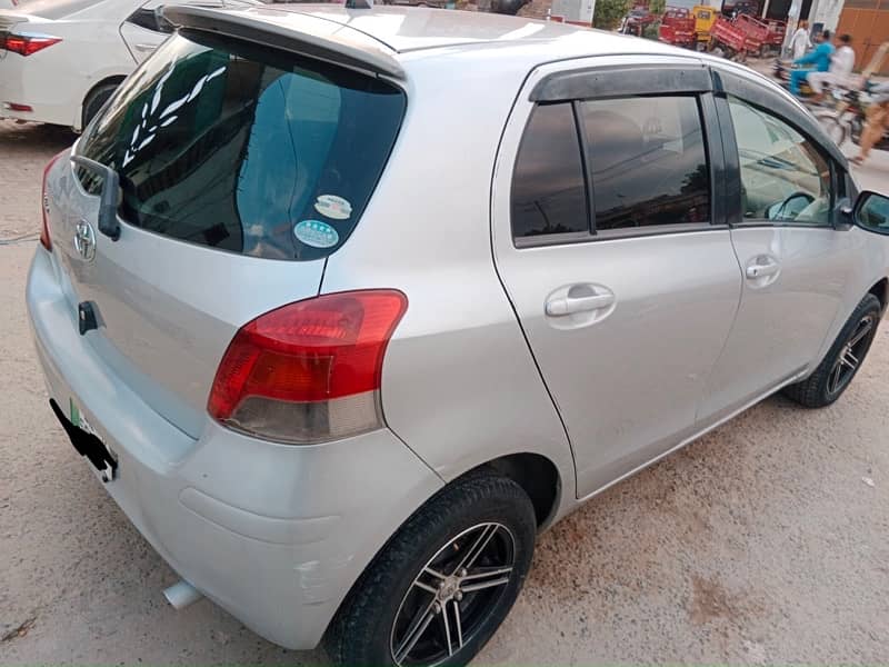 Toyota Vitz 2008/2012 5