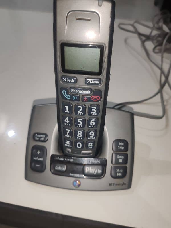 Uk BT cordless/wireless phone 0