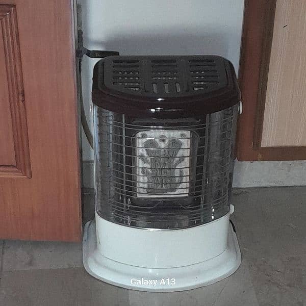 3 Gas Heaters ,all are in good condition. 2