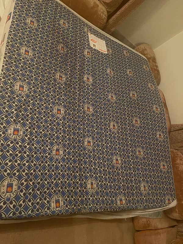 Used king size mattress in good condition 1