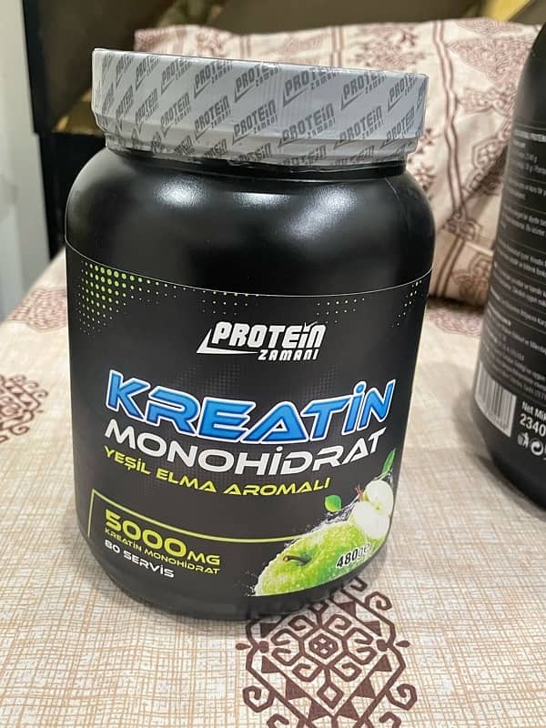 whey protein + aminos / creatine monohydrate 5