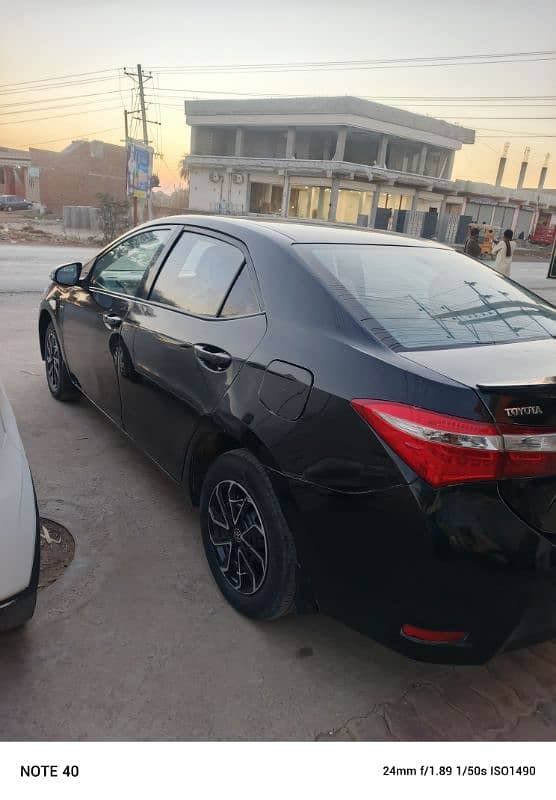 Toyota Corolla XLI 2015 17