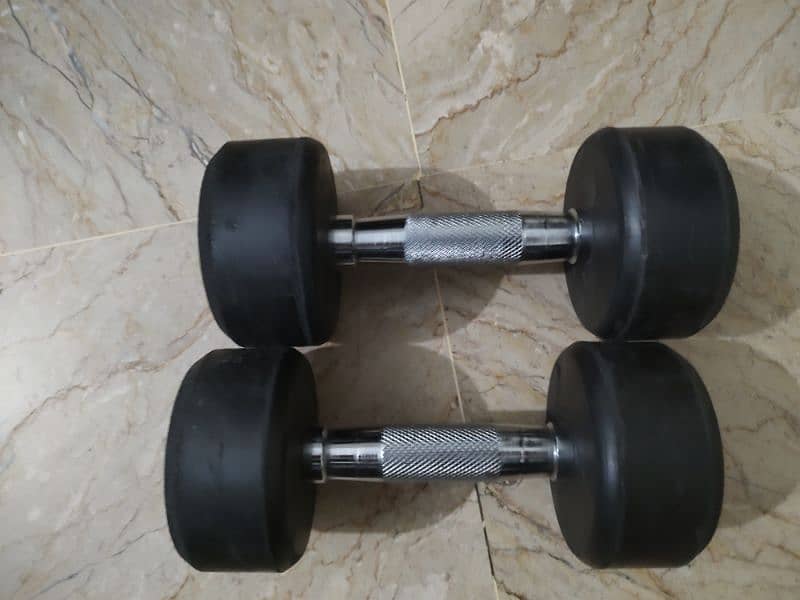 3kgs dumbells pair (3+3) rubber coated and abs roller and chest workou 4