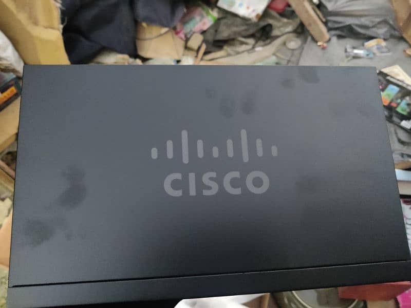 cisco SG9524  24 port switch 1