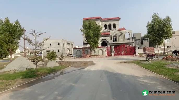 1 KANAL PLOTS FOR SALE LAKE CITY M3 LAHORE 0