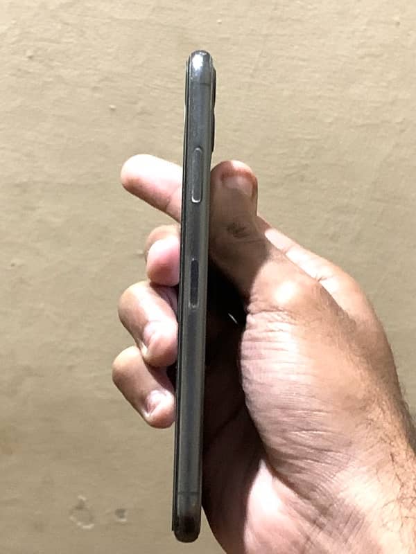 IPhone 11 Pro Max 64GB 2