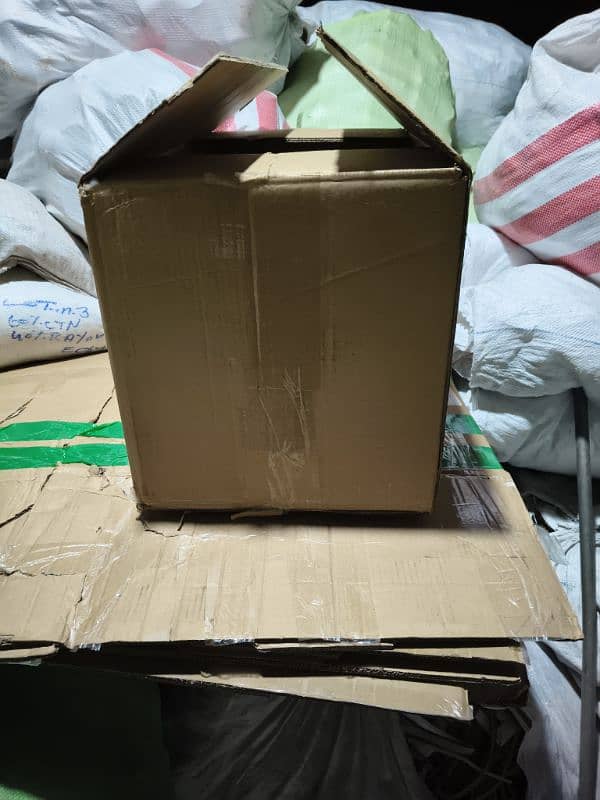 CARTONS FOR PACKING 3