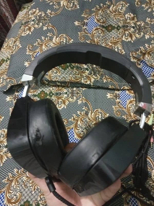 Gaming headphones 5