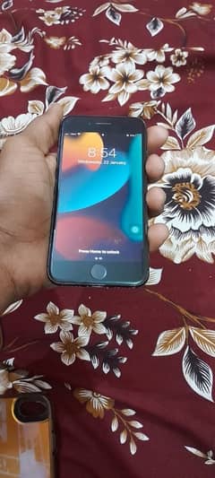 iPhone 7 pta approved 128 gb urgent sale only serious buyer contact me