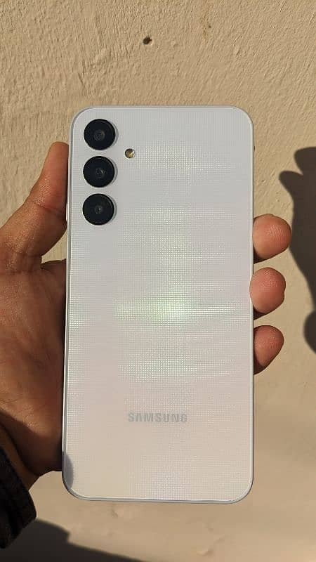 Samsung A25 5g open box only 2 weeks use exchange possible OnePlus ony 7