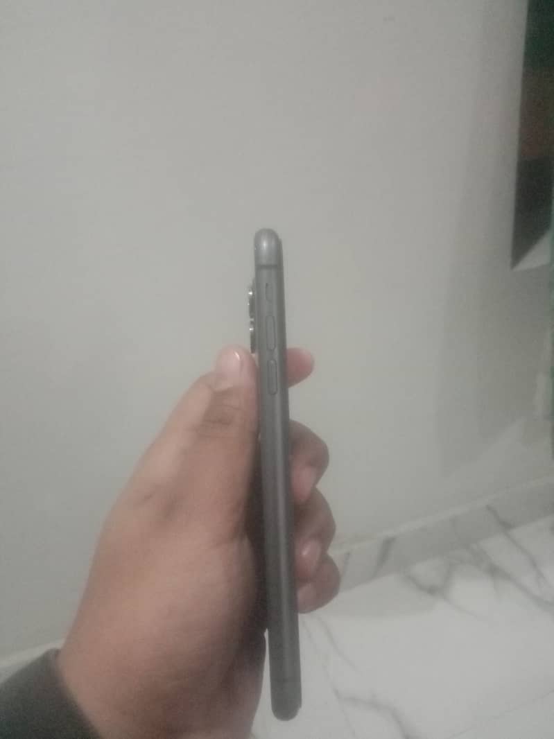 Apple iPhone 11 2