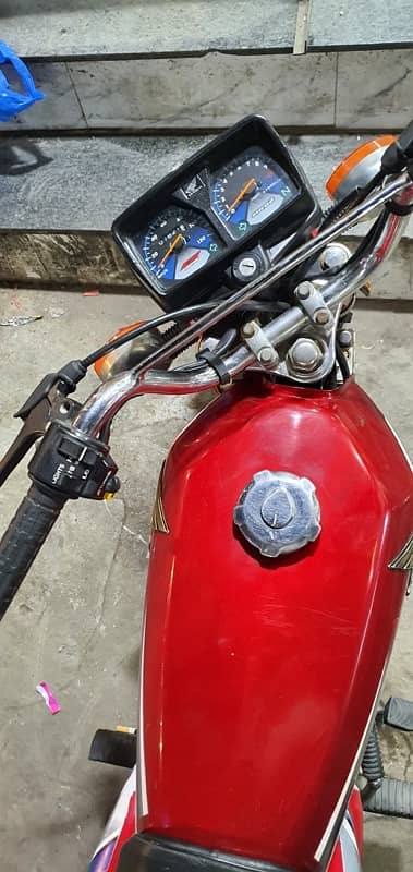 Honda cg 125 red colour 2023 model 2