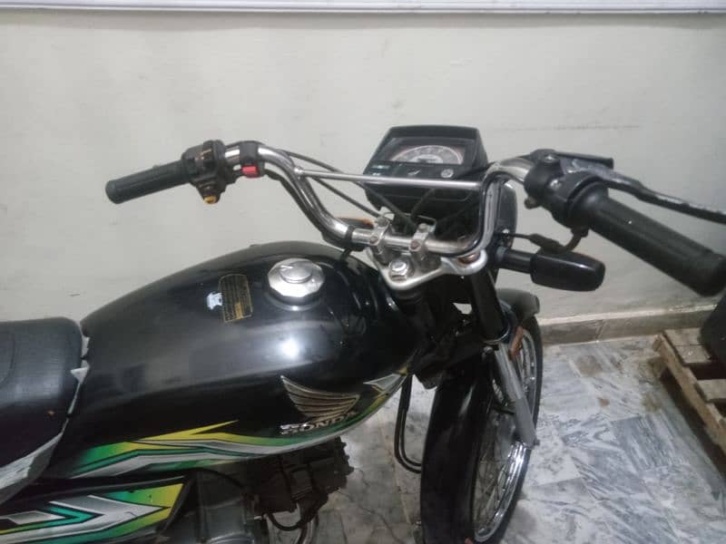 Honda CD70 in awesome condition 4