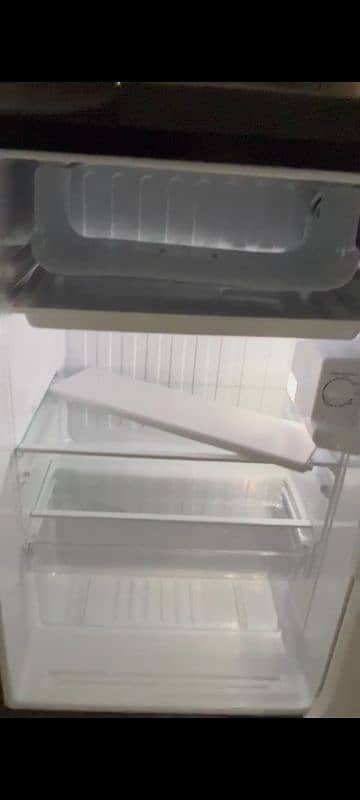 hire fridge just like new 3