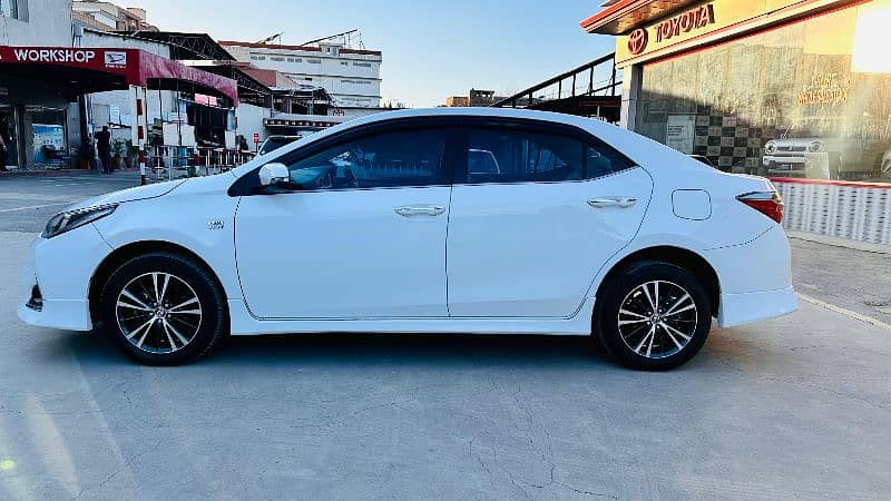 Toyota Altis Grande 2018 3