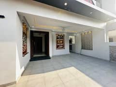 10 Marla luxury House available For Sale In Paragon City Lahore