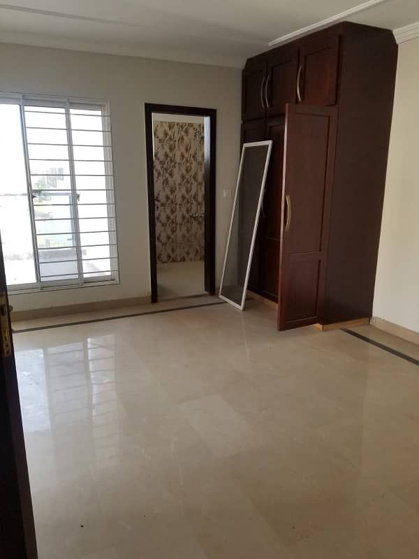 HOUSE AVAILABLE FOR RENT IN BANIGALA 1