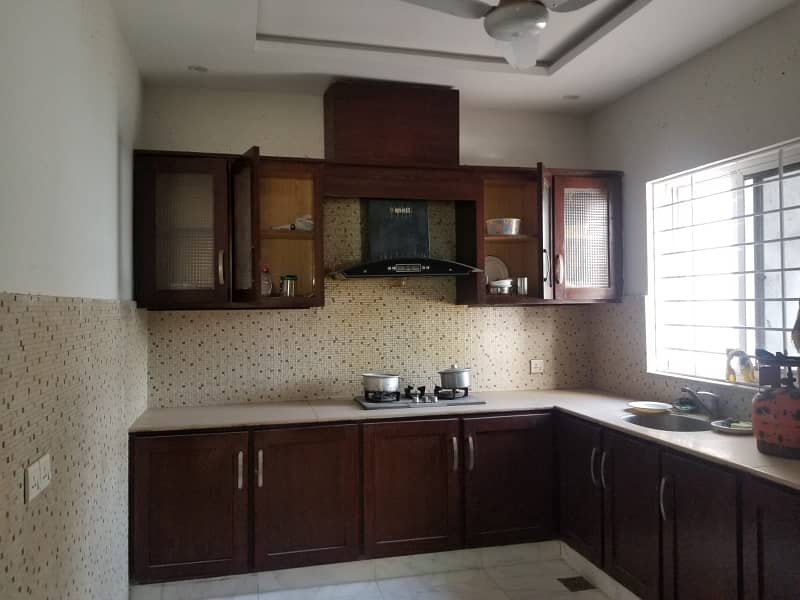 HOUSE AVAILABLE FOR RENT IN BANIGALA 6