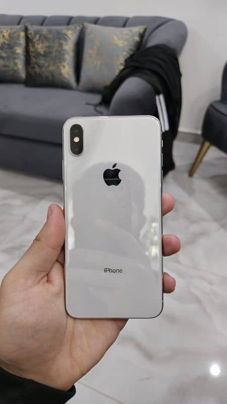 Iphone XS Max 256gb White PTA Approved 1