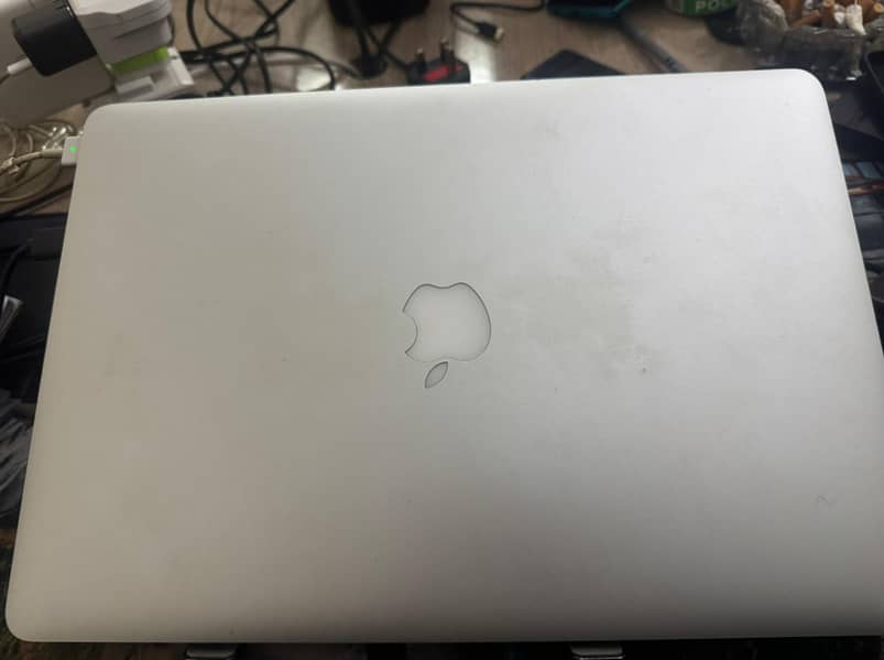 Macbook pro mid 2015 1