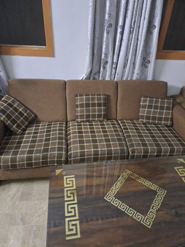 5 seater sofa (used) 0