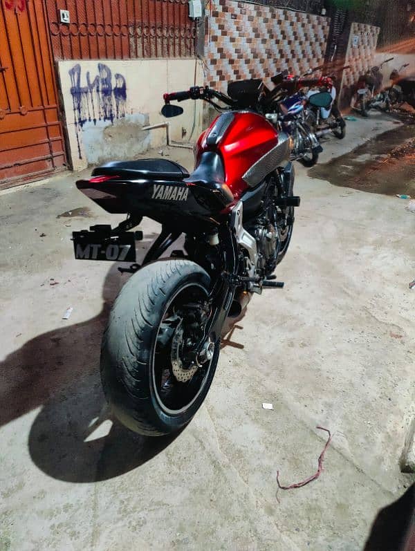 yamaha mt07 4