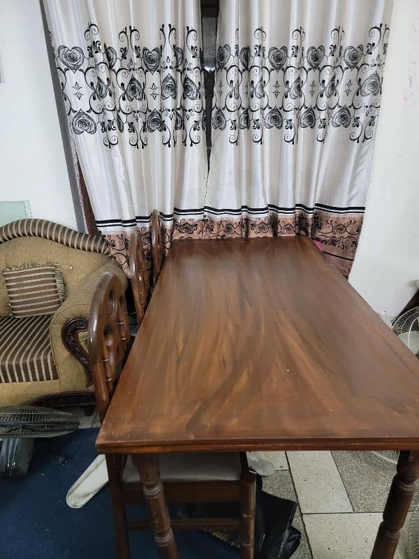 table in 6 chairs in good condition 2