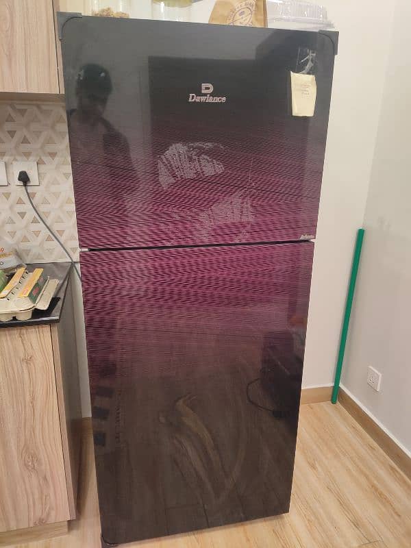 Dawlence full size refrigerator in mint condition 0