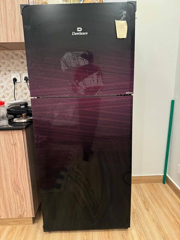 Dawlence full size refrigerator in mint condition 4