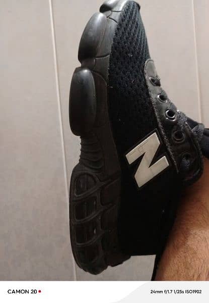 1st copy orignal New Balance Sneakers 3