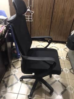 Exactive chair urgent sale