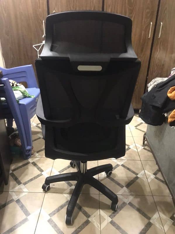 Exactive chair urgent sale 2